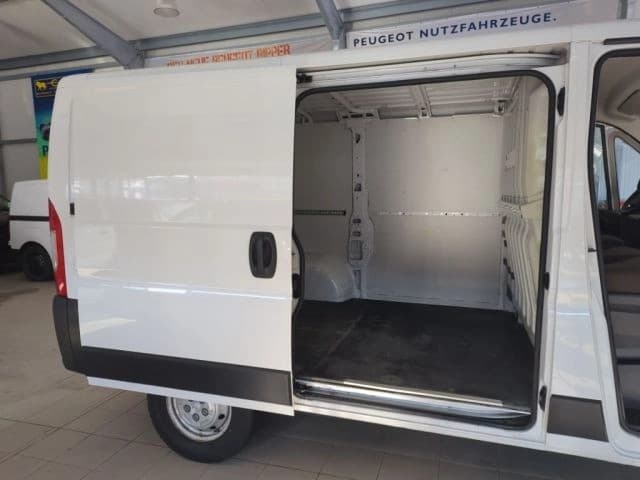 Peugeot Boxer HDi 330 L1H1 Pro Avantage Edition — 12