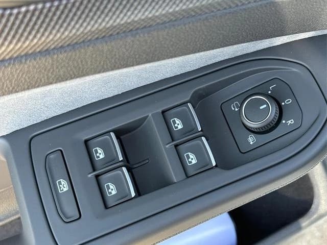 Volkswagen Golf R 4x4 PANO MATRIX HUD HARMAN NAVI 360 KA... — 18