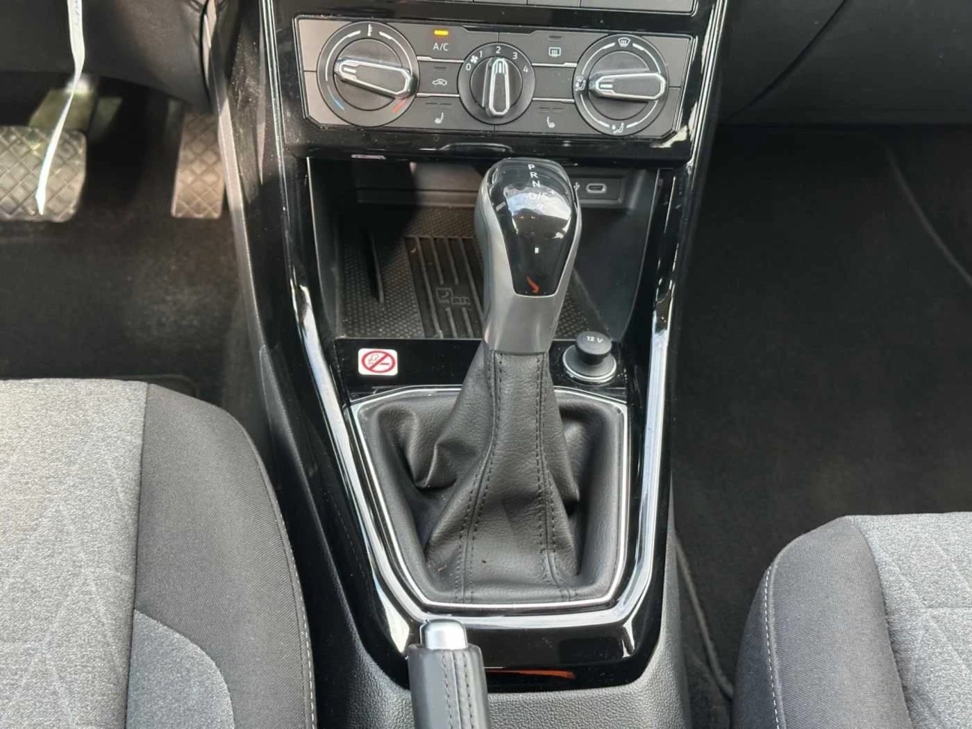 Volkswagen T-Cross TSI Life // Klima/ LED/Sitzheizung — 6