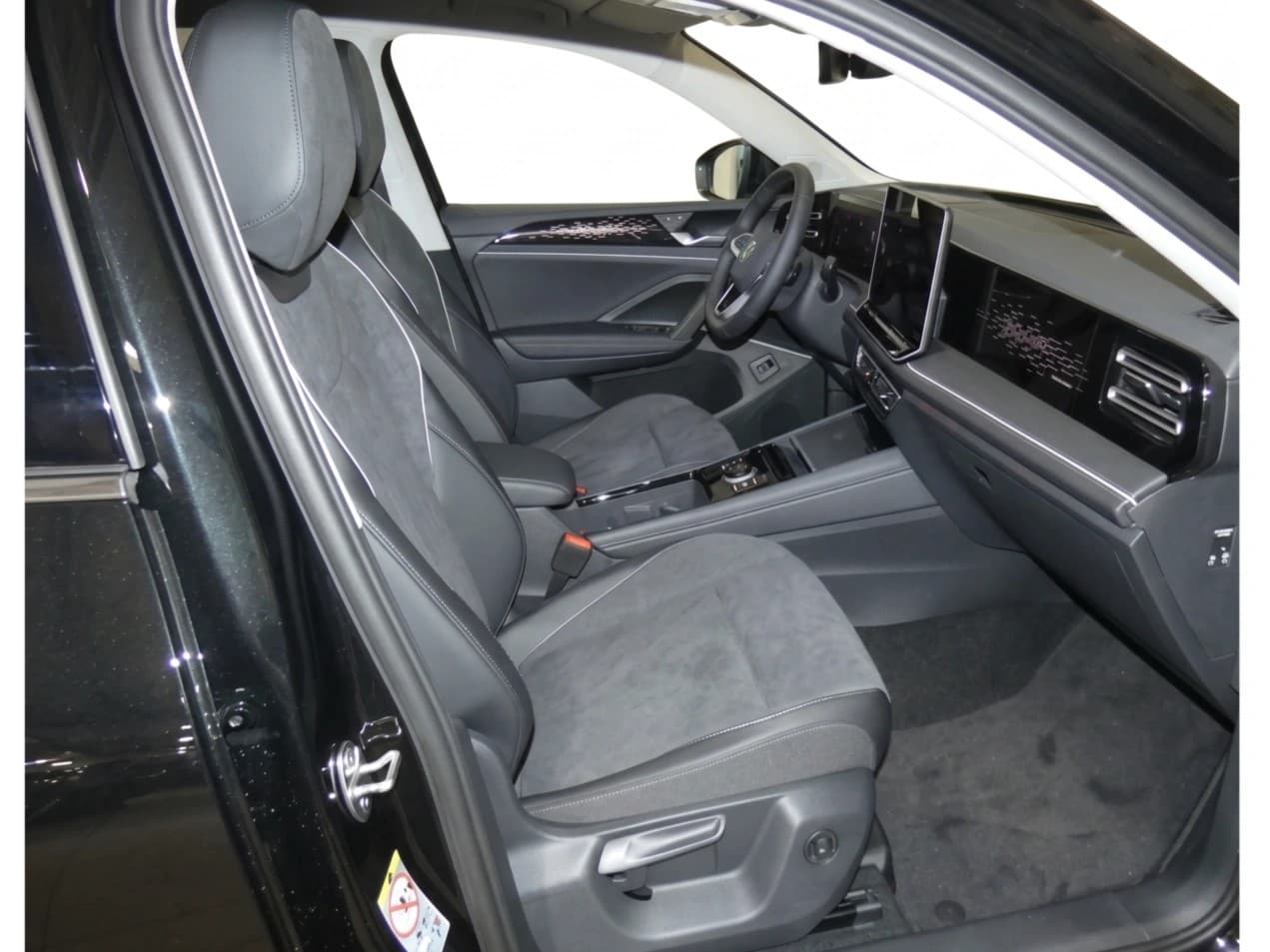 Volkswagen Tiguan 1.5 eTSI Elegance PANO Head-up-Display LED NAVI — 6