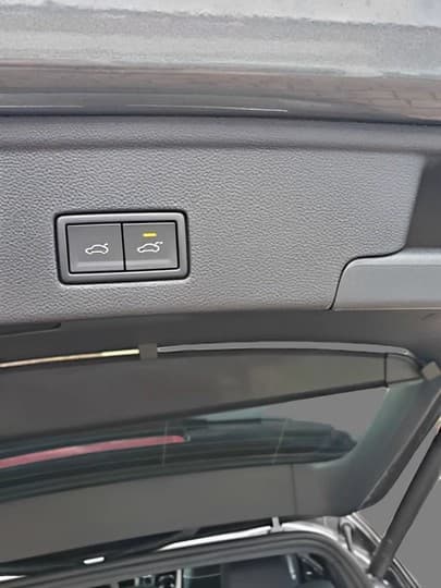 Volkswagen Touareg 3.0 TDI 210 kW 4Motion R-Line Final Edition BlackStyle Panorama Dynaudio — 10