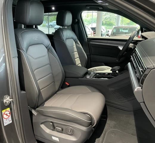Volkswagen Touareg R-Line 3,0 TDI 4M PANODACH BLACK STYLE — 10