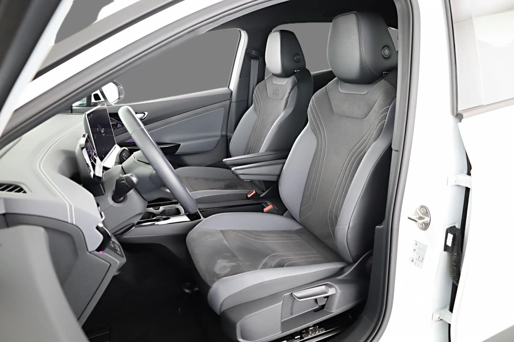 Volkswagen ID.4 Pure Performance, Navi, IQ.Drive, AreaView, FS-beheizbar, el. Klappe, Winter, 18-Zoll — 12