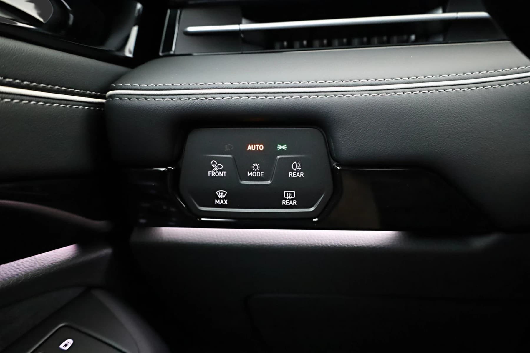 Volkswagen ID.7 Pro Black, AHK, HuD, IQ.Light, IQ.Drive, AreaView, Side, Winter, 20-Zoll — 10