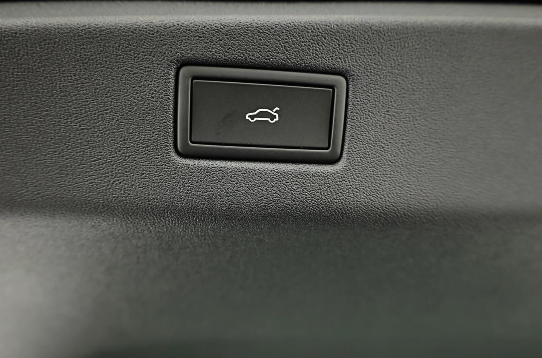 Volkswagen ID.7 Pro Black, AHK, HuD, IQ.Light, IQ.Drive, AreaView, Side, Winter, 19-Zoll — 14