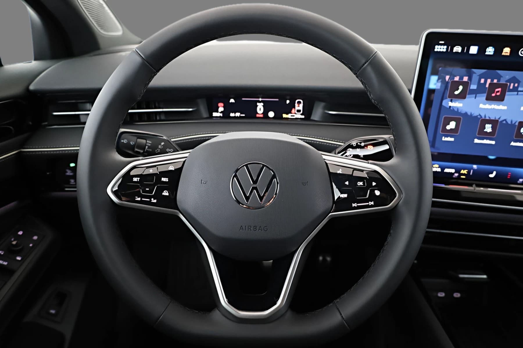 Volkswagen ID.7 Pro Black, HuD, IQ.Light, IQ.Drive, AreaView, Side, Winter, 20-Zoll — 7
