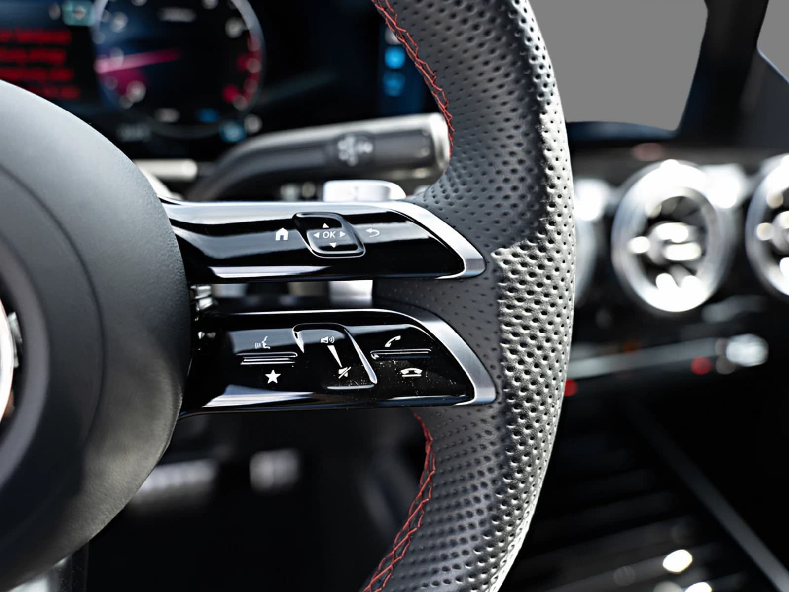Mercedes-Benz B 200 AMG-Sport/Multibeam/Cam/Totw/Winter/SHZ/18 — 17