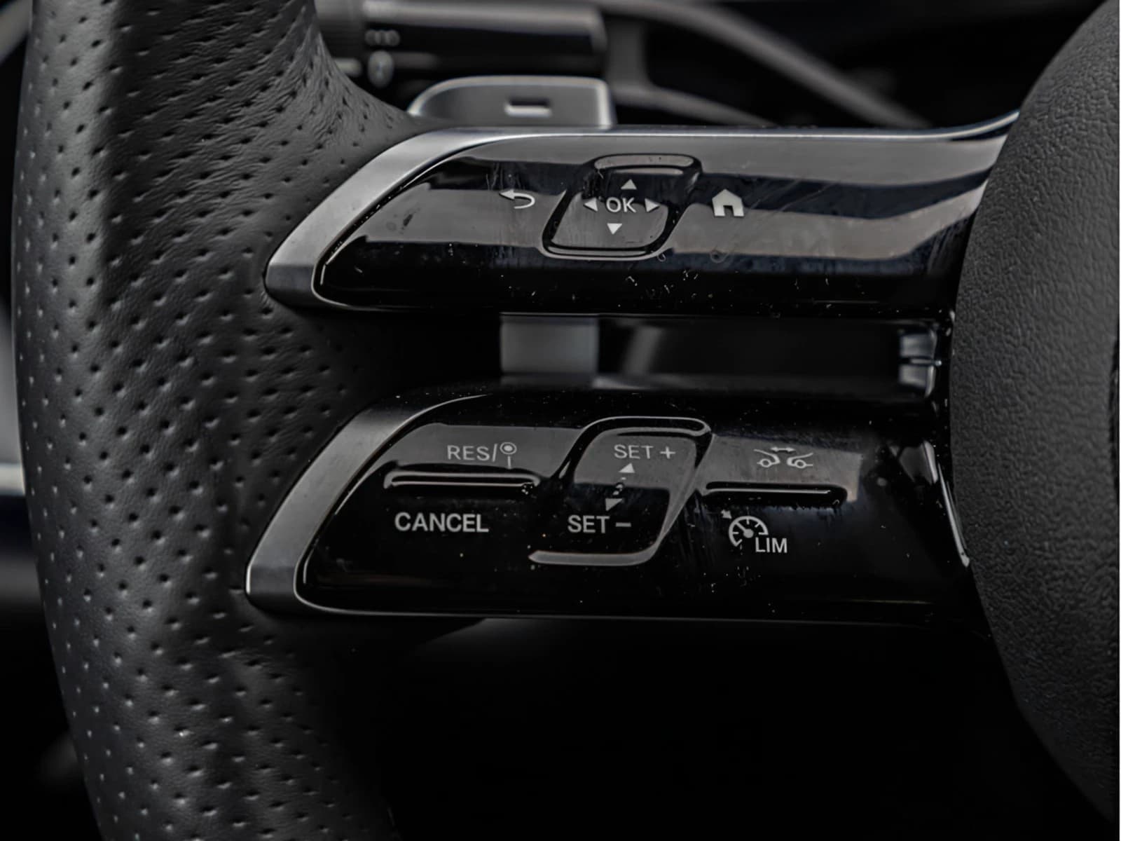 Mercedes-Benz E 450 d 4M AMG-Sport/Super/Pano/AHK/Burm/Night — 20