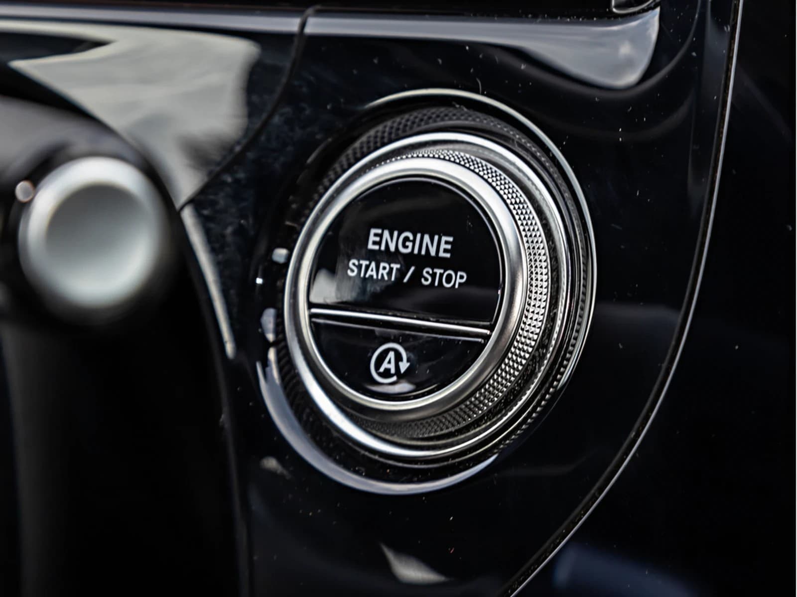 Mercedes-Benz E 220 d 4M AMG-Sport/Super/Pano/Burm/360/Night — 16