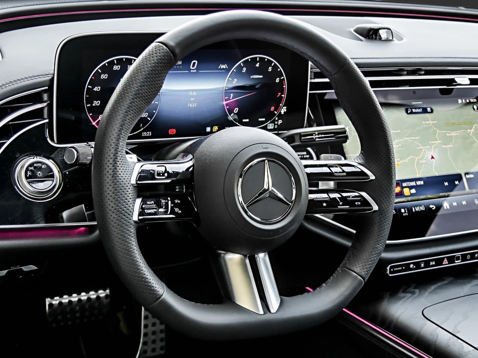 Mercedes-Benz E 200 AMG-Sport/Pano/Super/360/Distr/Keyl/Night — 9
