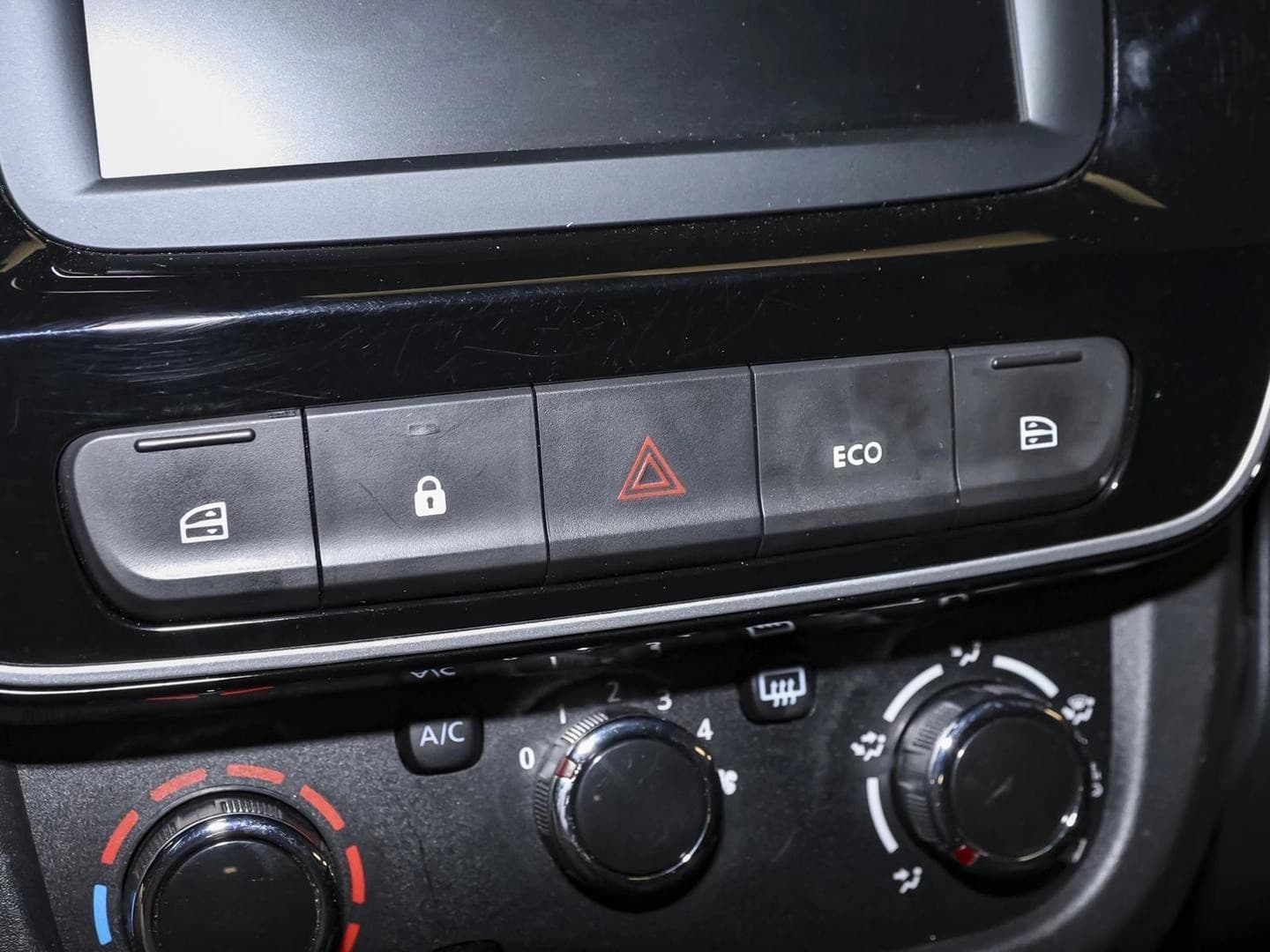Dacia Spring Essential KLIMA CARPLAY KAMERA — 3