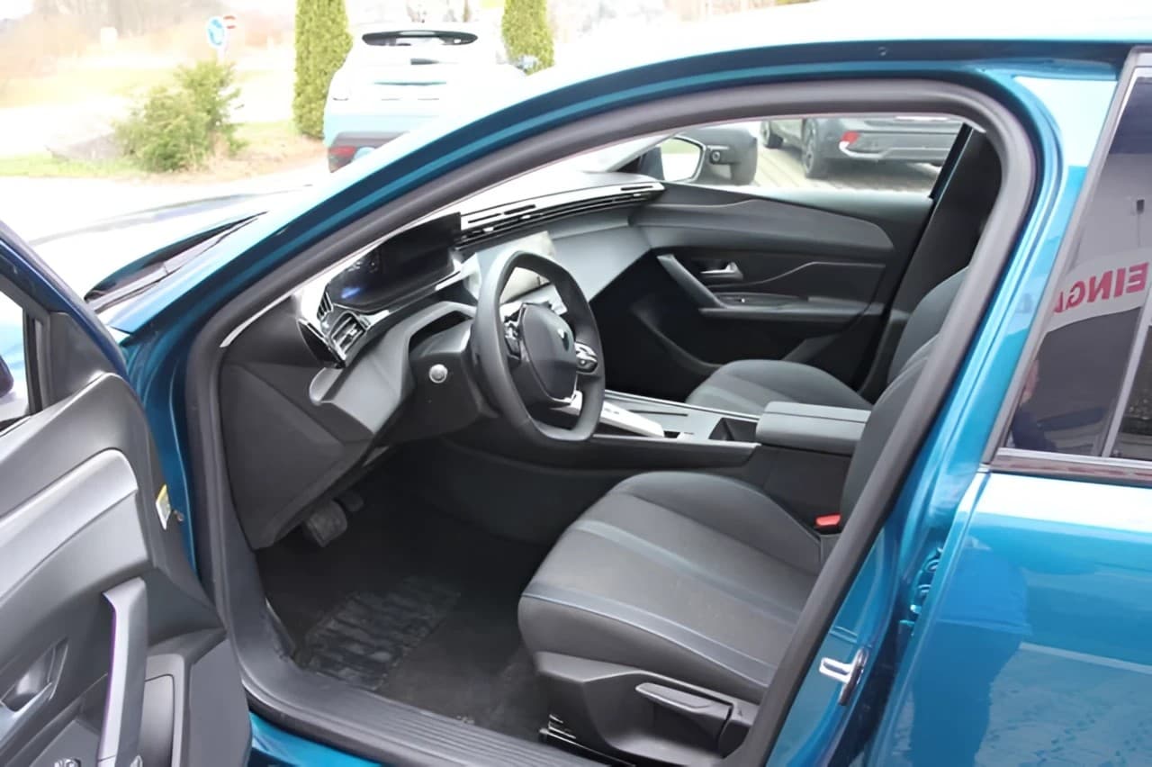 Peugeot 408 Mild Hybrid 145PS Allure AdaptivTempomat — 6
