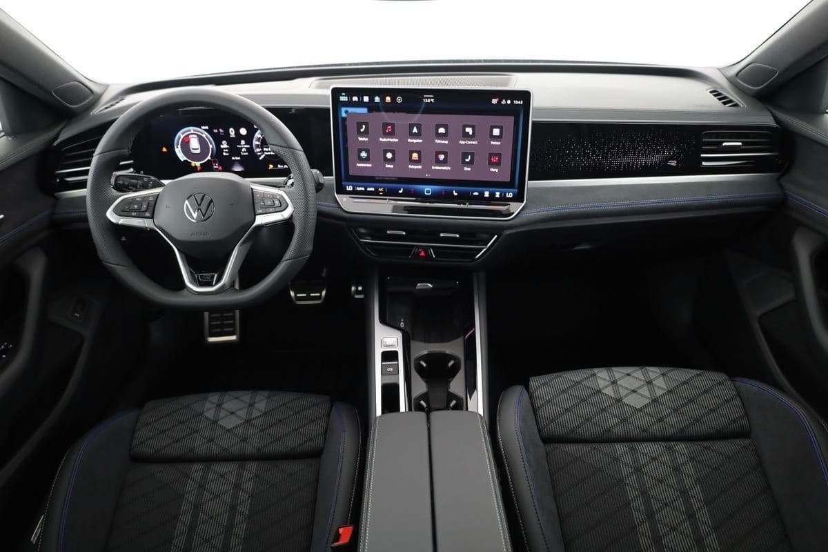Volkswagen Passat Variant TDI DSG 4M R-LINE, Pano, AHK, IQ.Light, HUD, 19-Zoll, AreaView, Navi, Side — 6